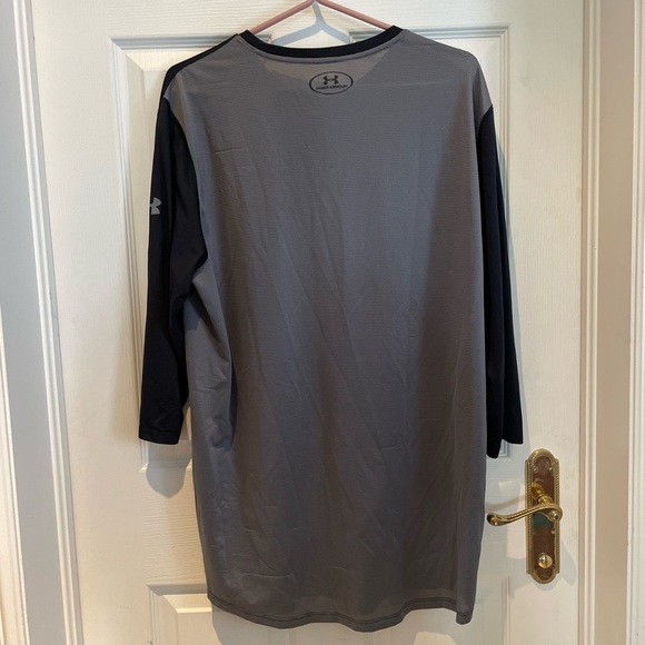 Men’s Under Armour athletic top - Picture 4 of 5